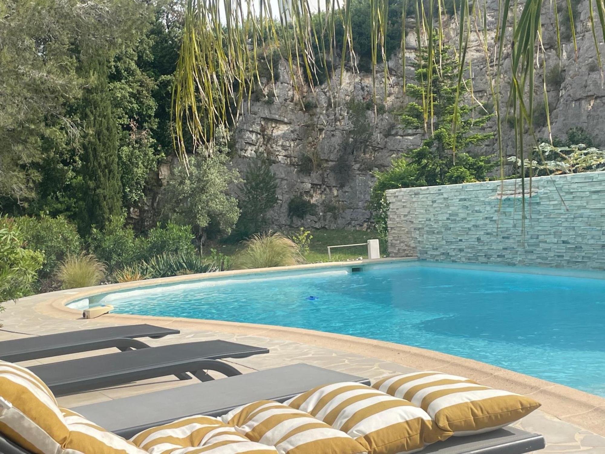 La Villa Des Carriers- Maison Avec Piscine Proche Mer Roquefort-les-Pins Exterior foto