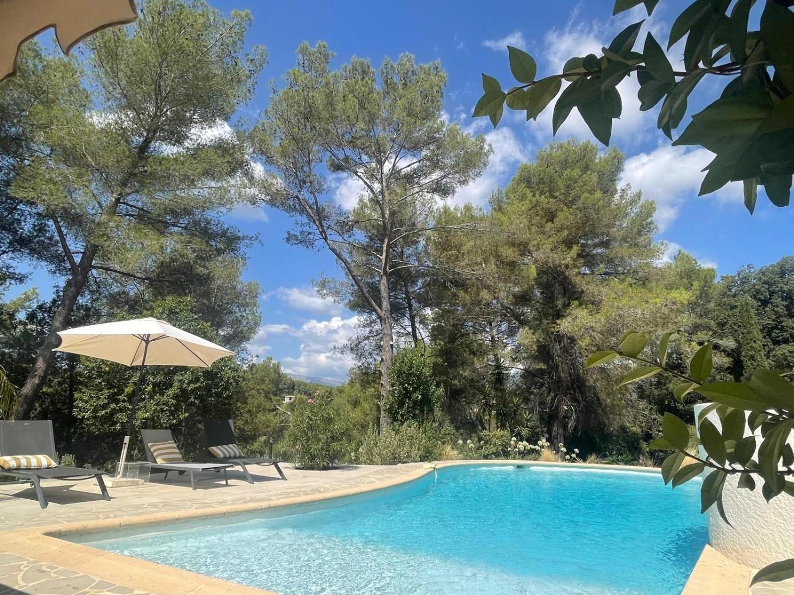 La Villa Des Carriers- Maison Avec Piscine Proche Mer Roquefort-les-Pins Exterior foto